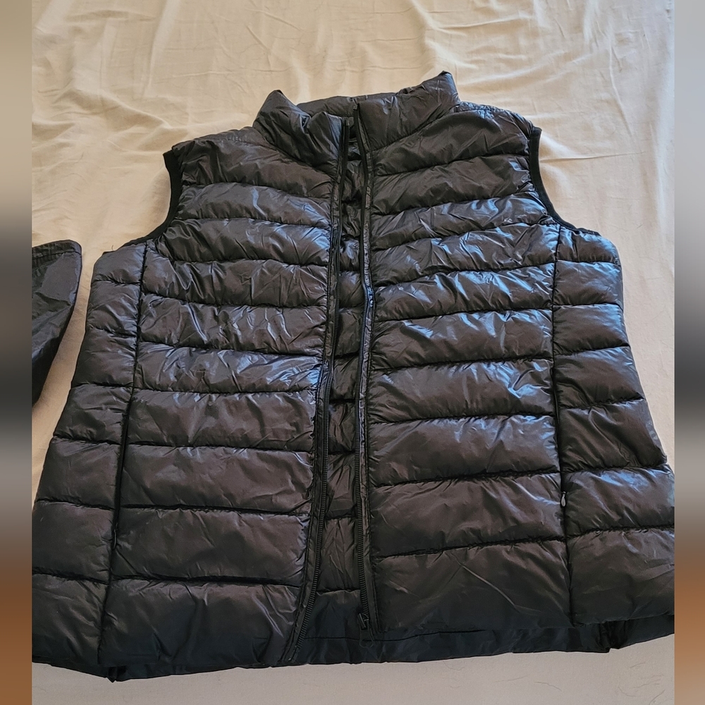 Ladies puffer vest